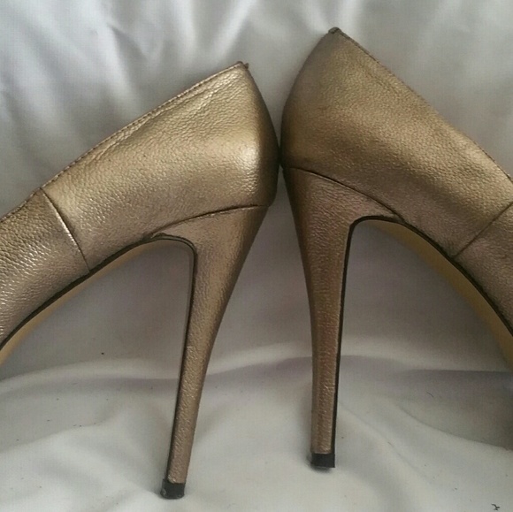 Heels - Picture 3 of 5